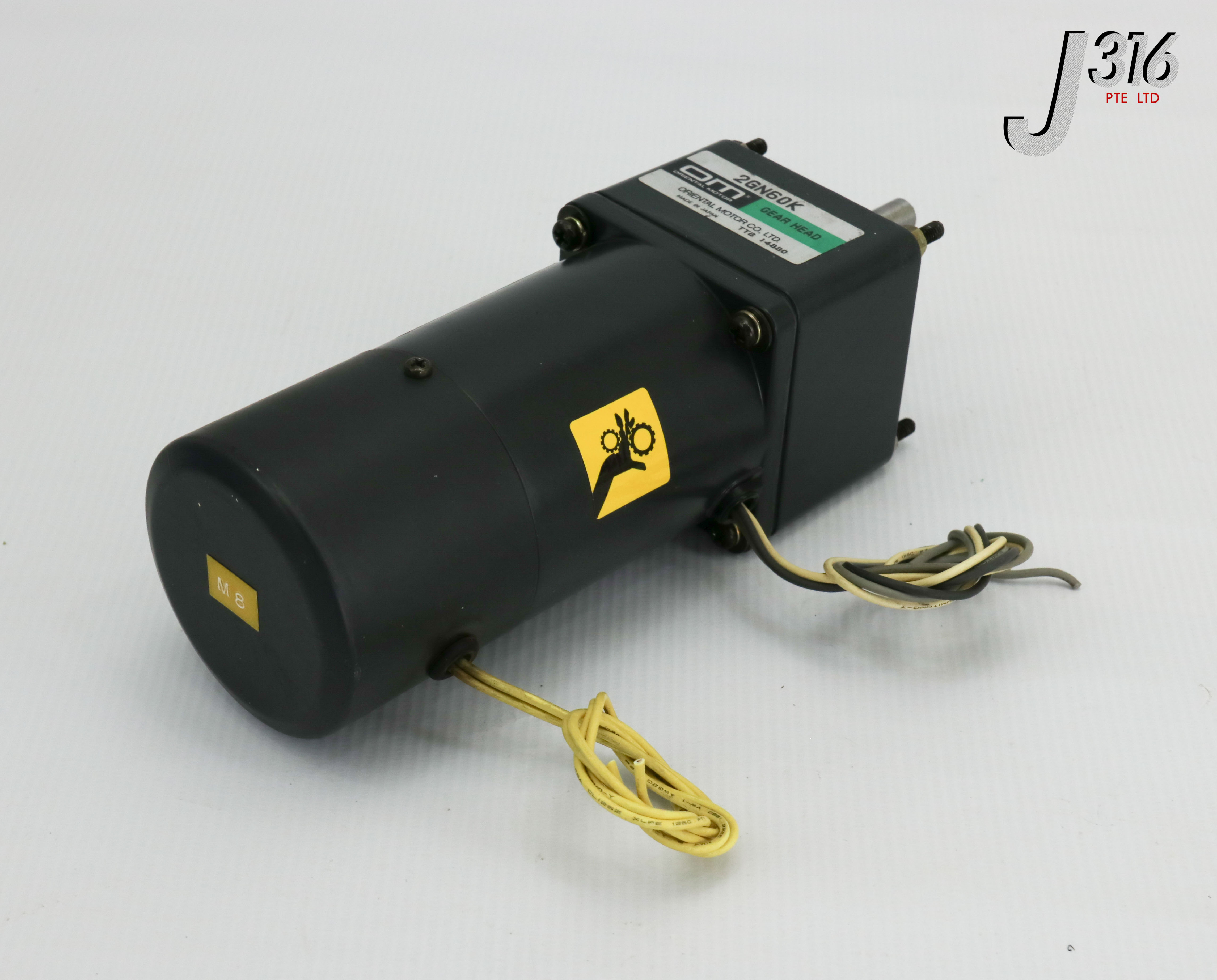 20677 ORIENTAL MOTOR AC MAGNETIC BRAKE MOTOR W/ GEARHEAD 2GN60K